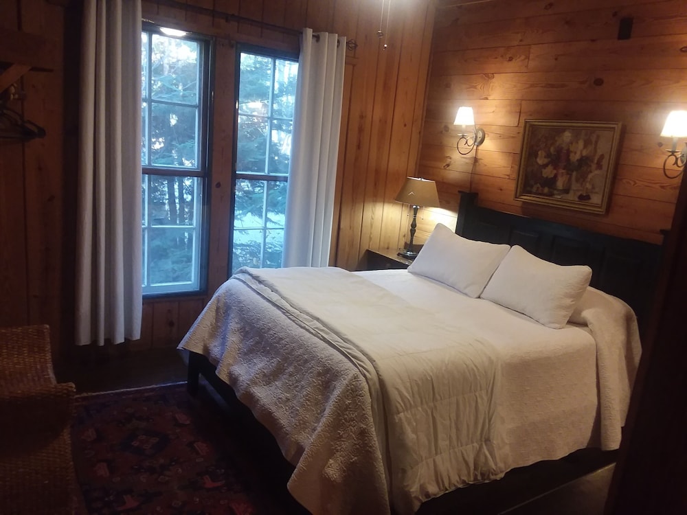 Lake Rabun Hotel Restaurant 10/50