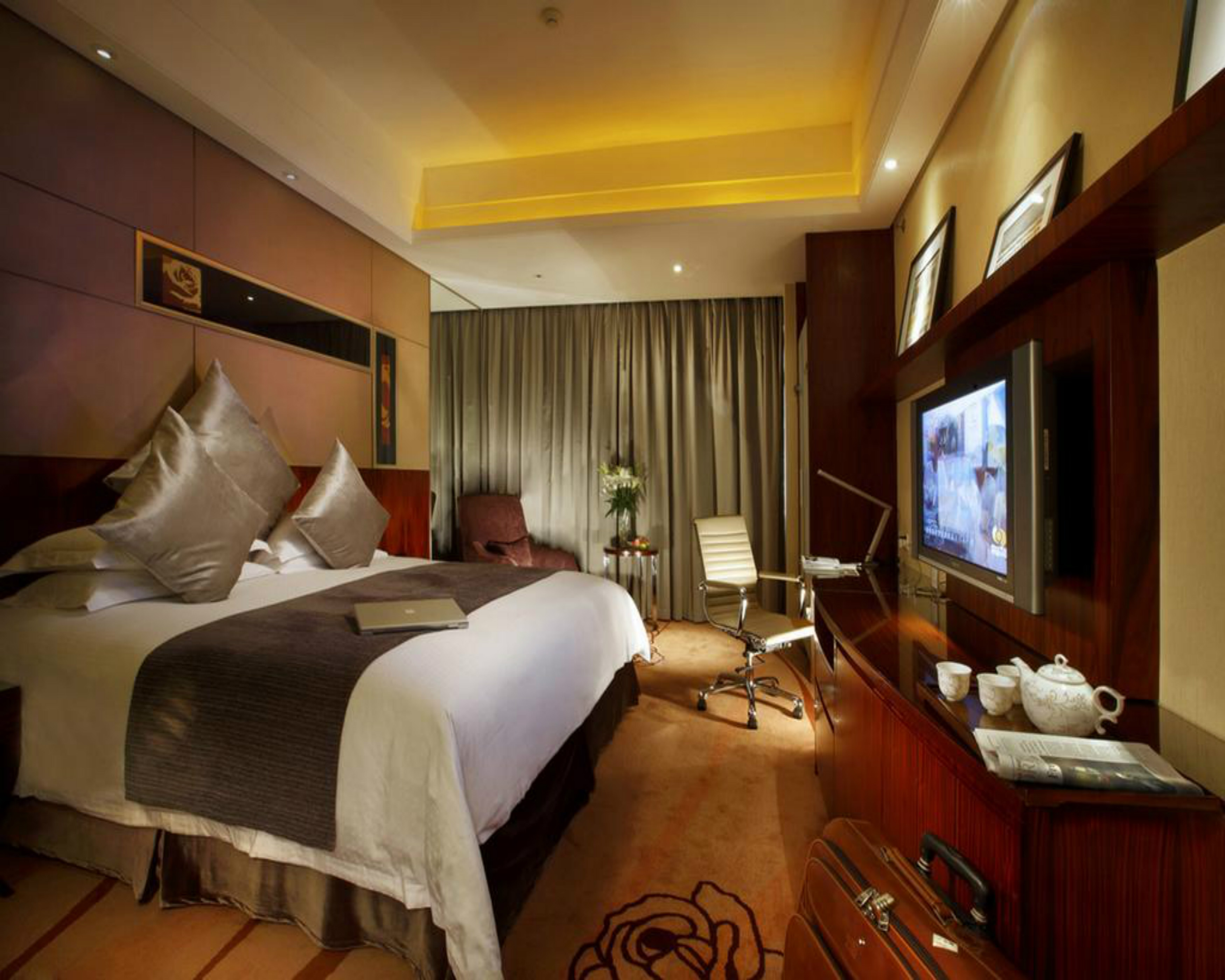 Kingdom Hotel Yiwu 7/55
