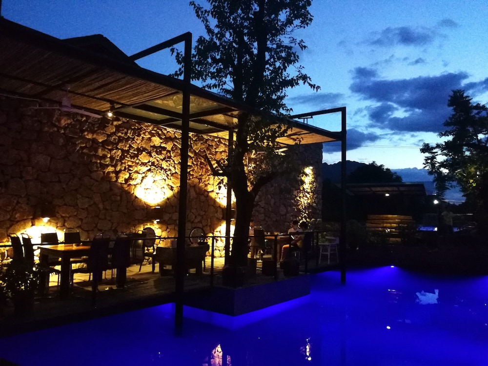 Tian's Resort 5/50