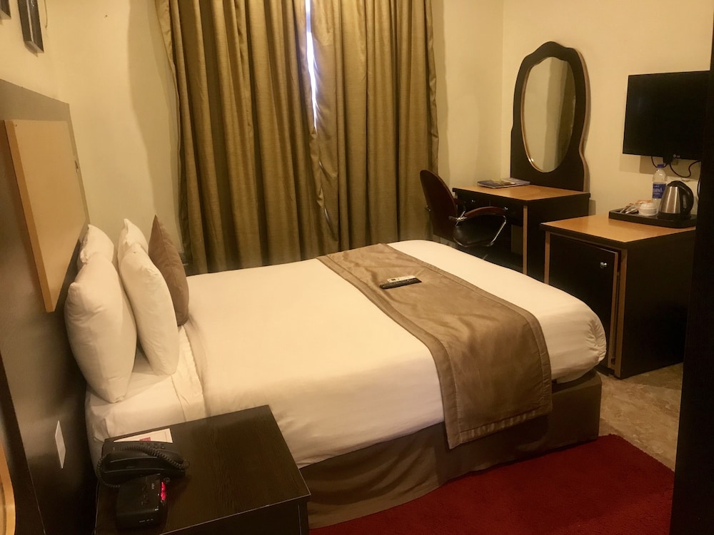 Warri Wetland Hotel 13/39