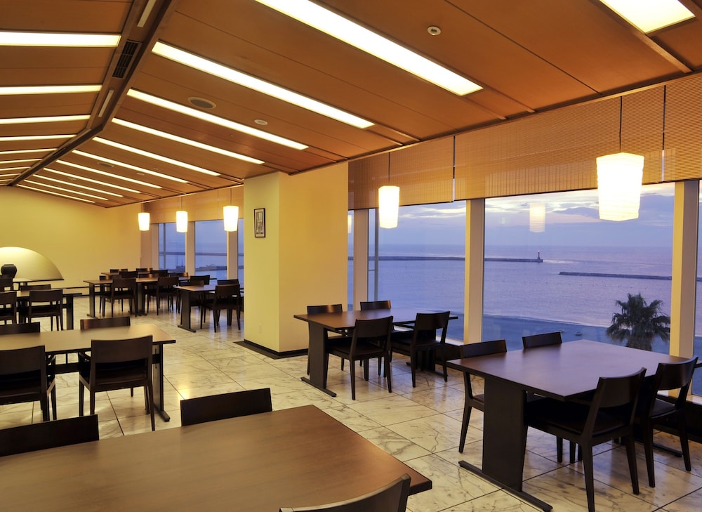 Irago Resort & Convention Hotel 20/30
