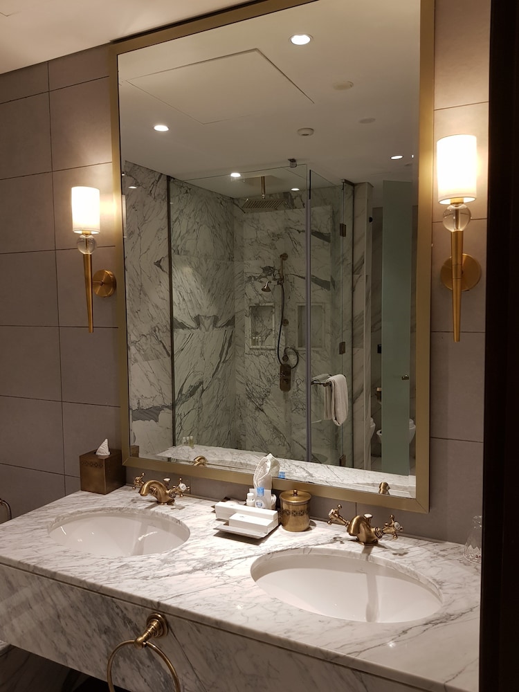 Al Habtoor Polo Resort 44/48