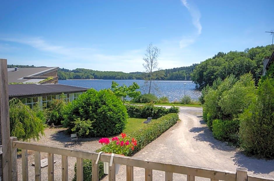 LOGIS HOTEL DU LAC 32/37
