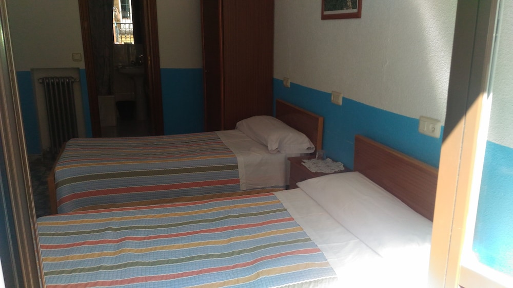 Hostal Palacios Fuencarral 19/67