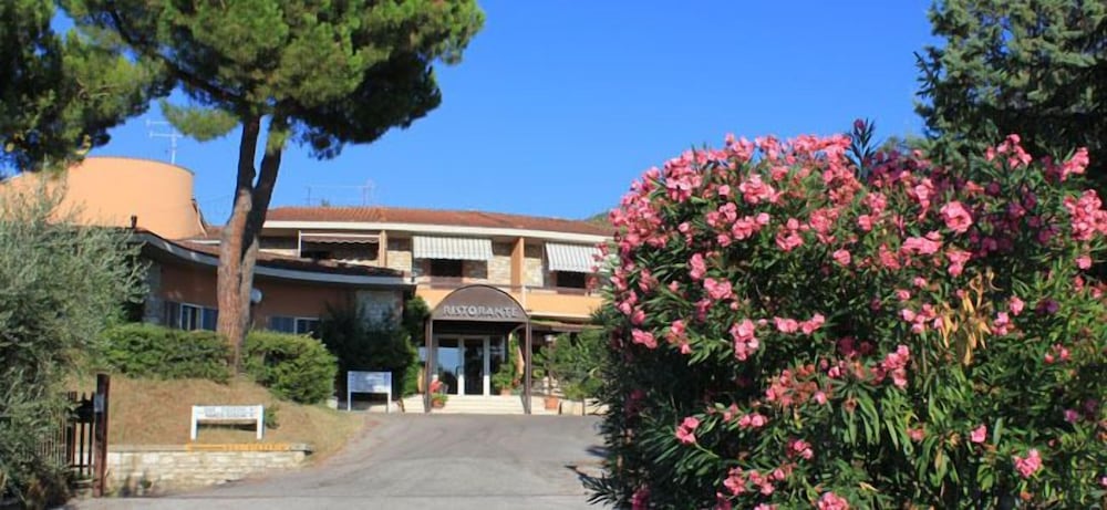 Hotel Villaggio Il Gabbiano 26/28