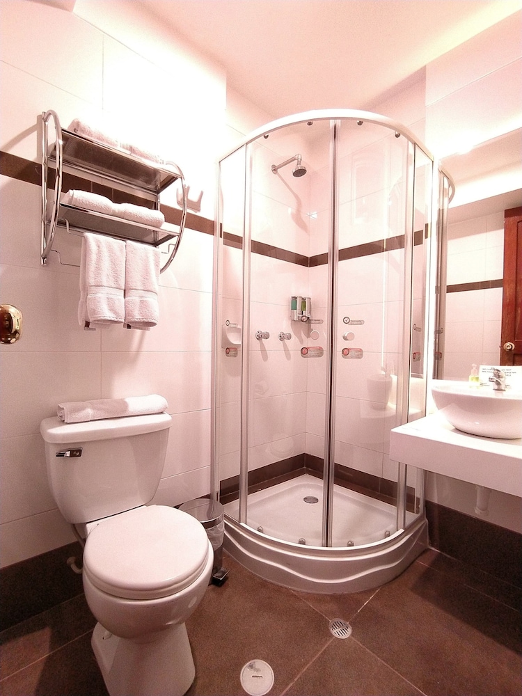 Illas Inn 49/50