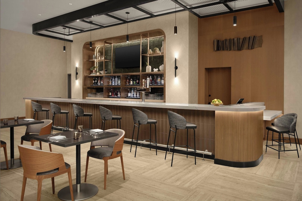Courtyard by Marriott San Diego Downtown Little Italy 48/64