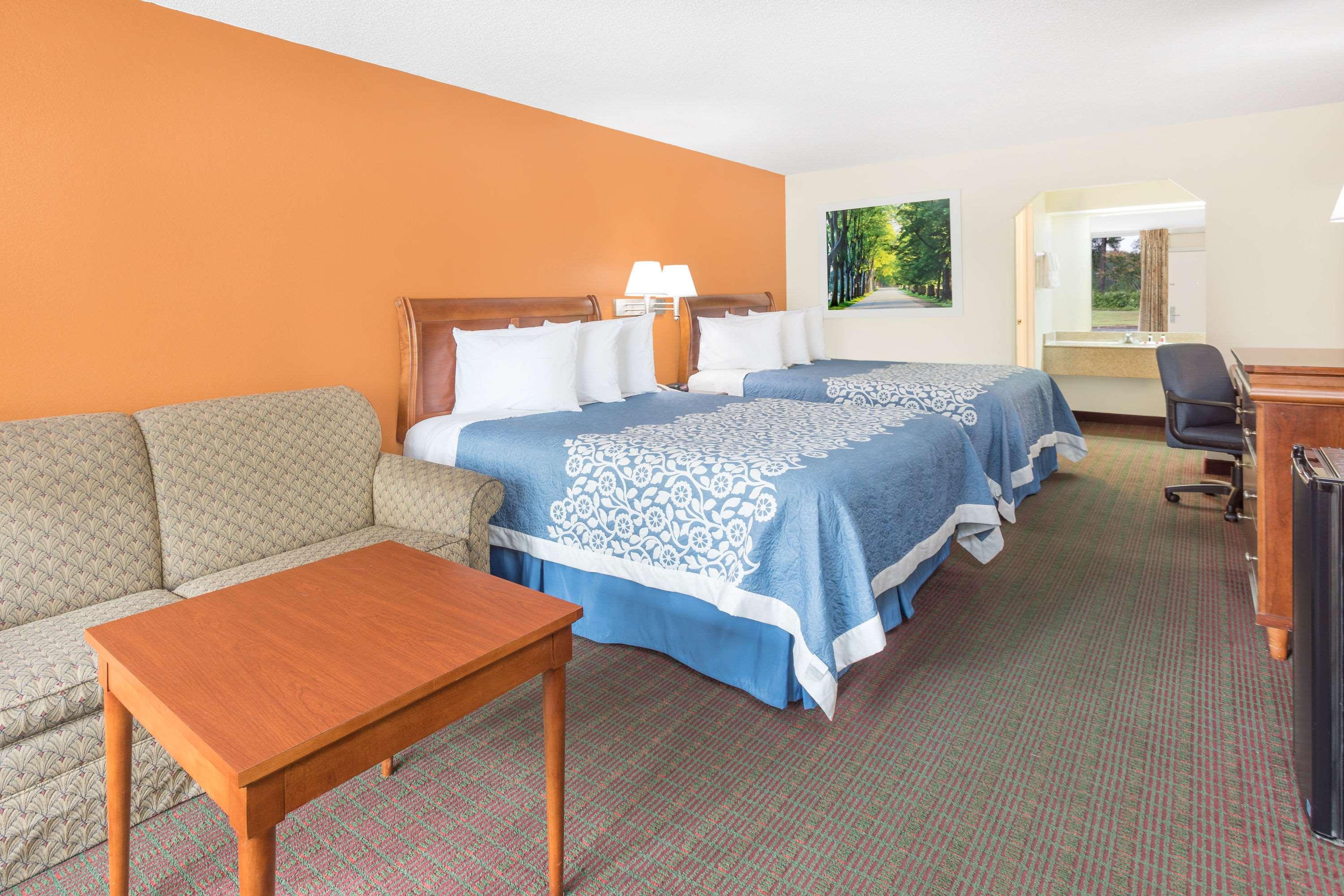 Days Inn By Wyndham Orangeburg South 3/17