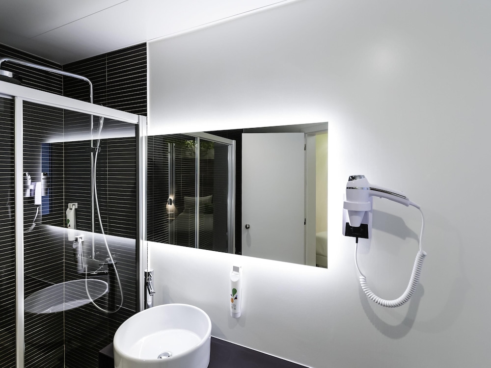 Ibis Styles Lisboa Centro Marques de Pombal 71/73