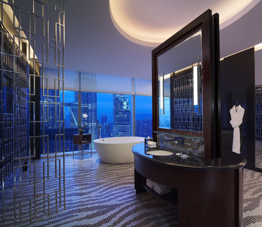GRAND HYATT KUALA LUMPUR 40/69