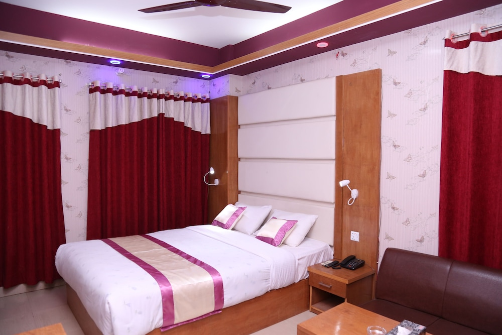 Platinum Hotel Ltd 13/28