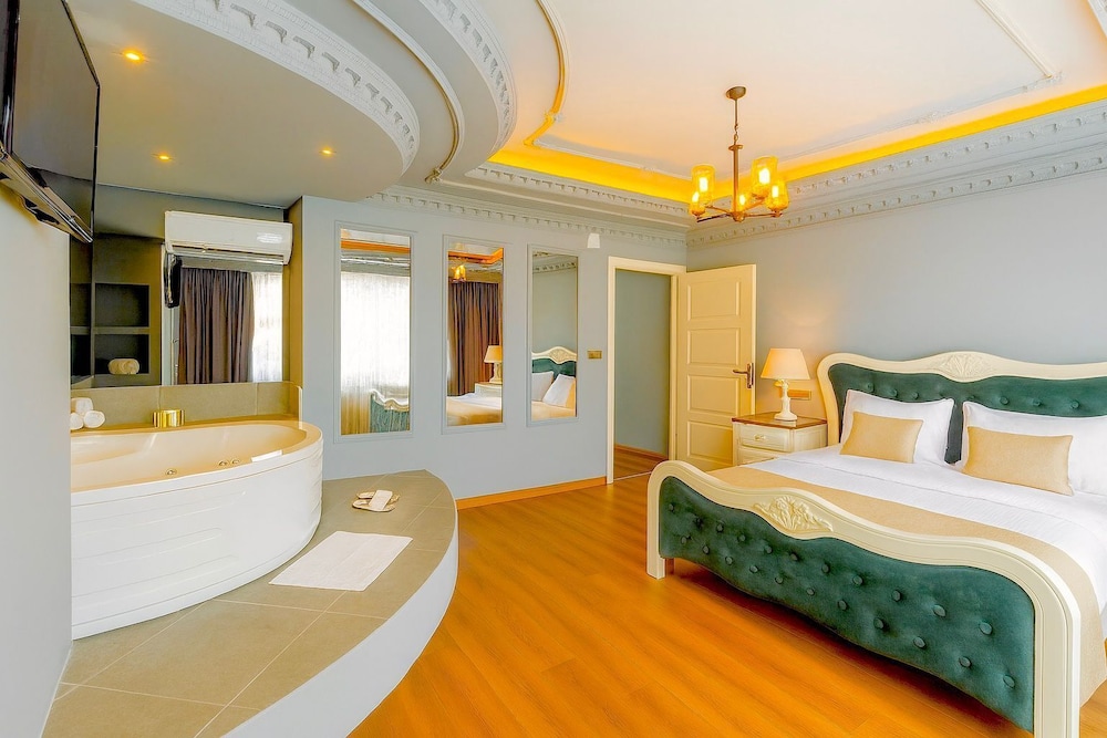 Real King Residence Hotel 11/78