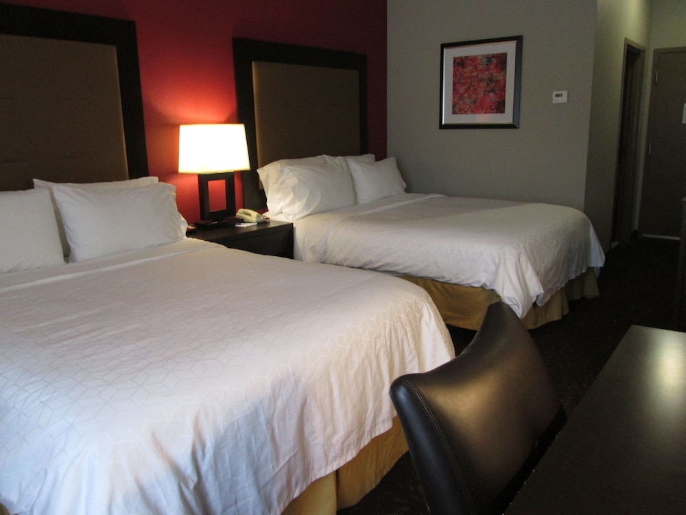 Holiday Inn Express Cloverdale(Greencastle) 25/59