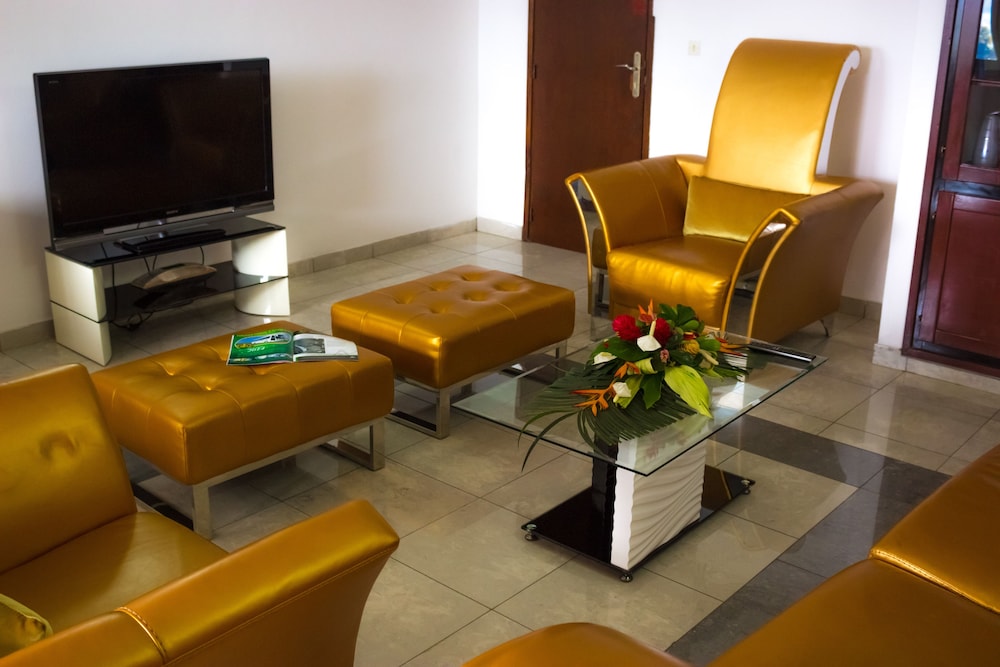 HOTEL AZUR 17/22
