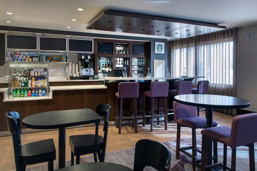 Courtyard By Marriott Newburgh Stewart Airport 33/41