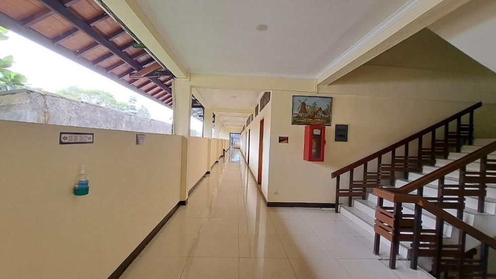Permata Hijau Hotel 12/50