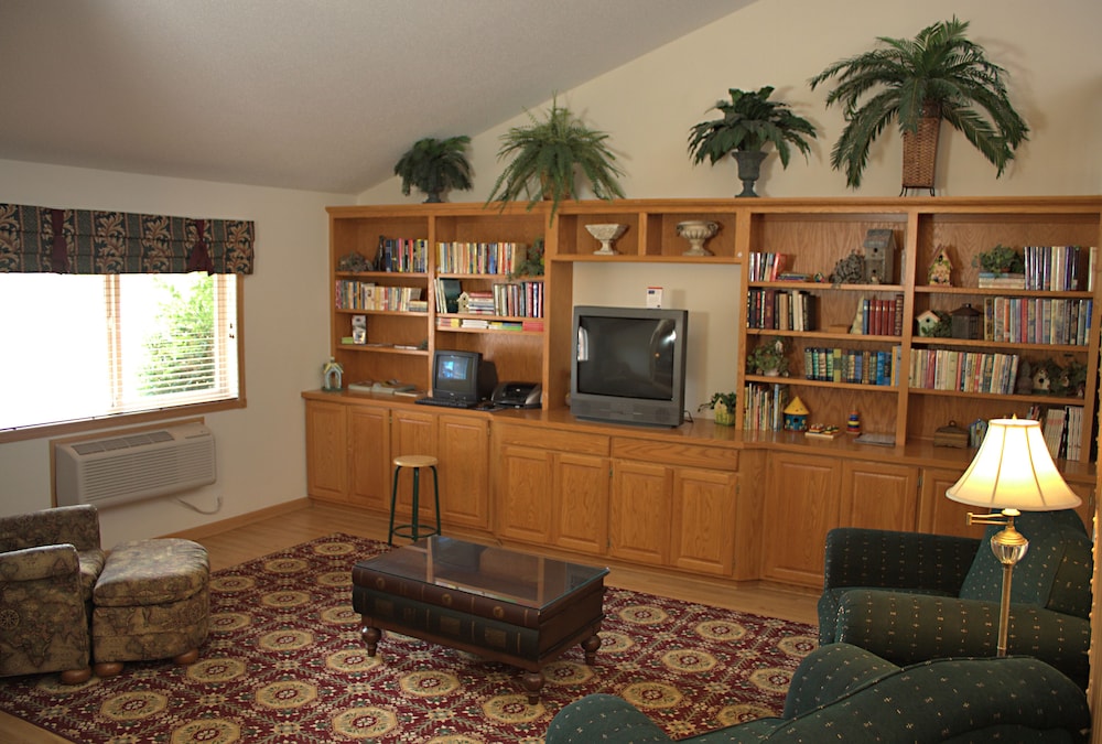 Americas Best Value Inn Annandale 34/57