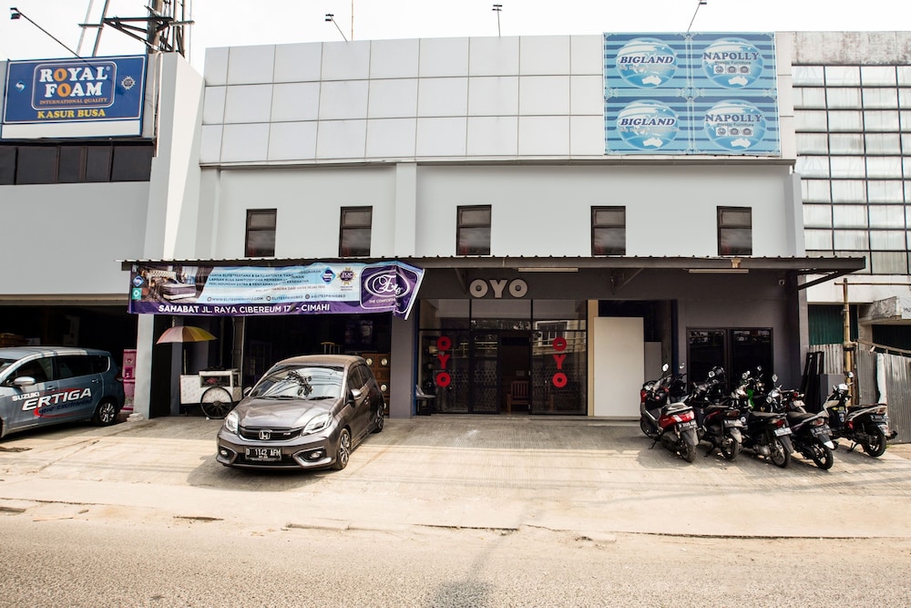 Super OYO Capital O 3463 Cimahi Guest House 13/16