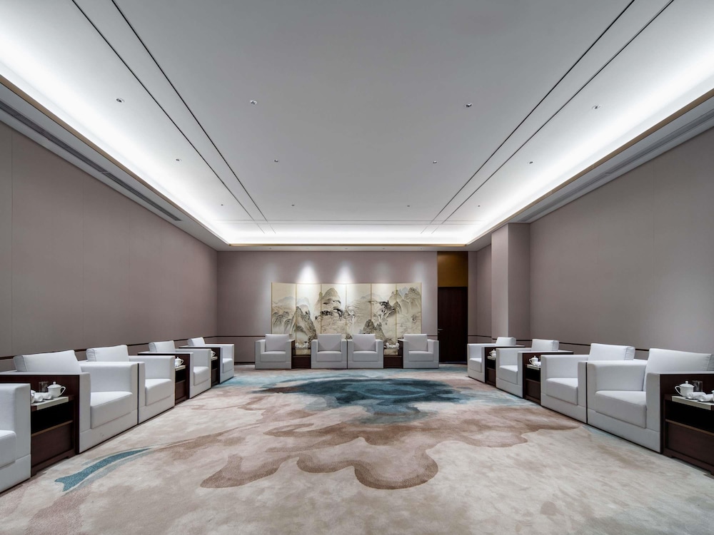 Grand Mercure Hangzhou Qingshan Lake 35/59