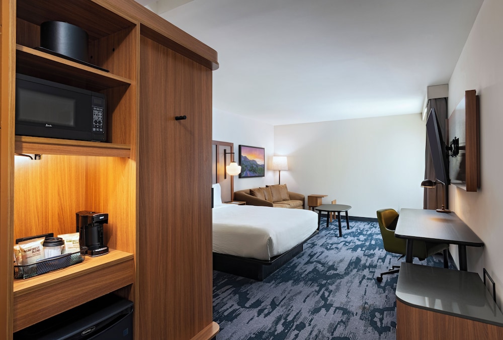 Fairfield by Marriott Inn & Suites Austin Downtown 15/50