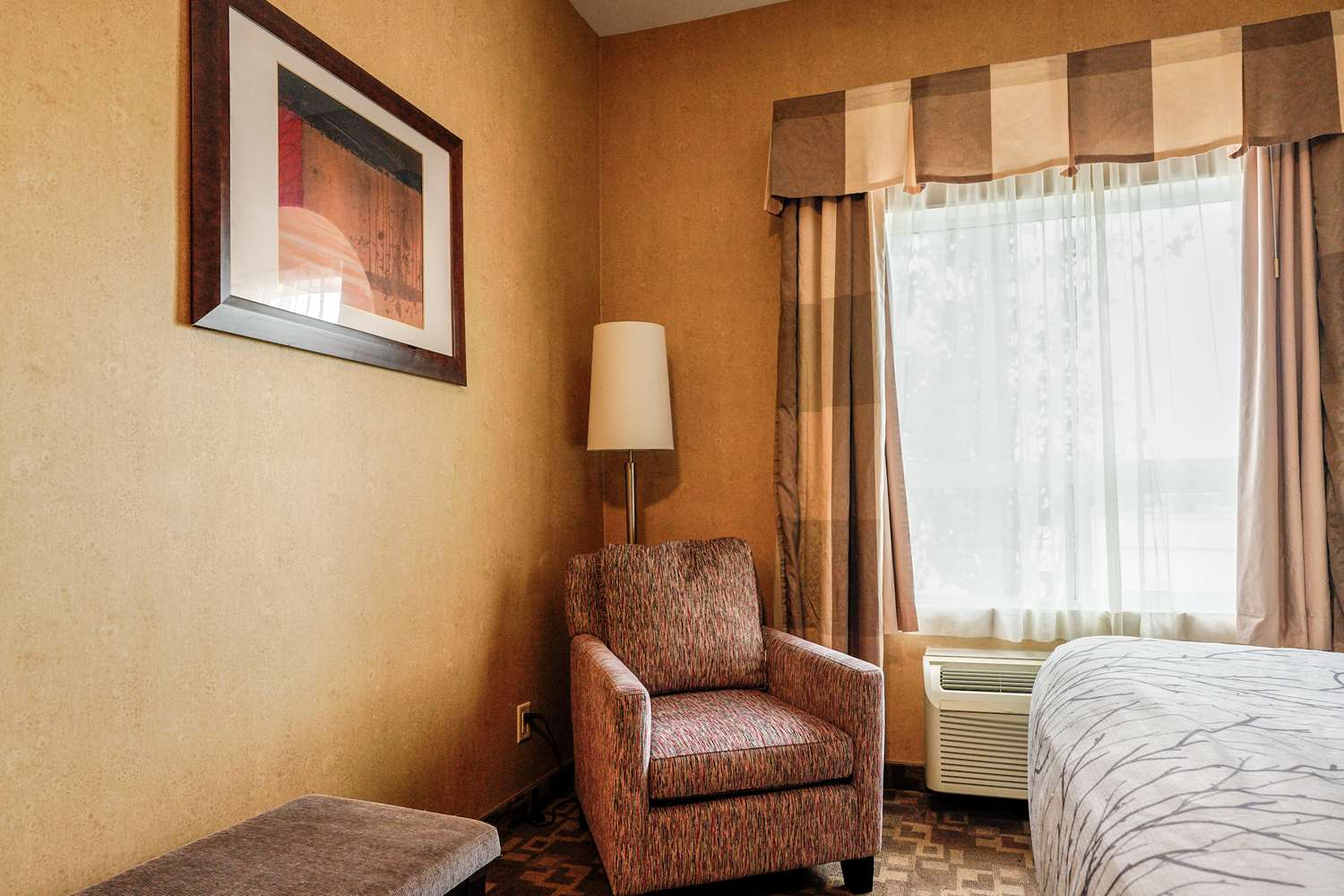 Best Western Plus South Edmonton Inn and Suites 16/32