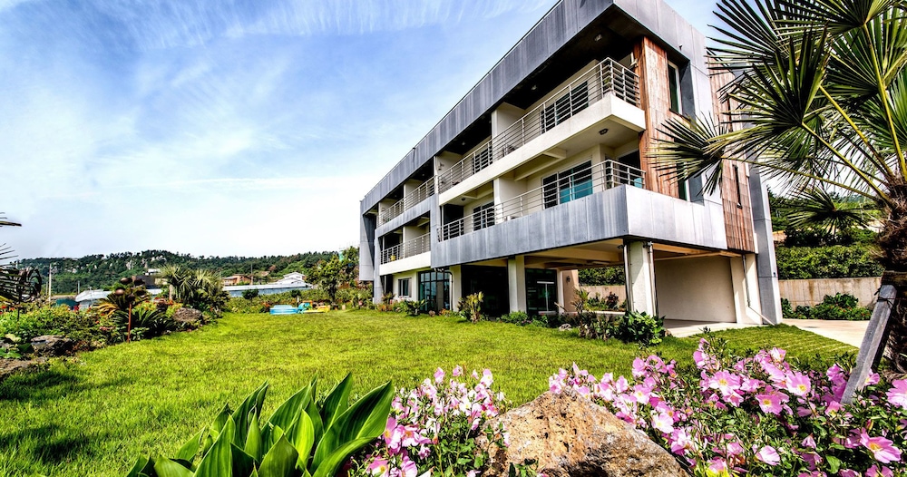 Seogwipo Villa Merci Pension 5/42