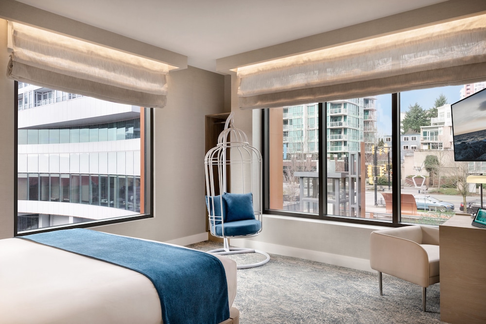 Seaside Hotel 36/53
