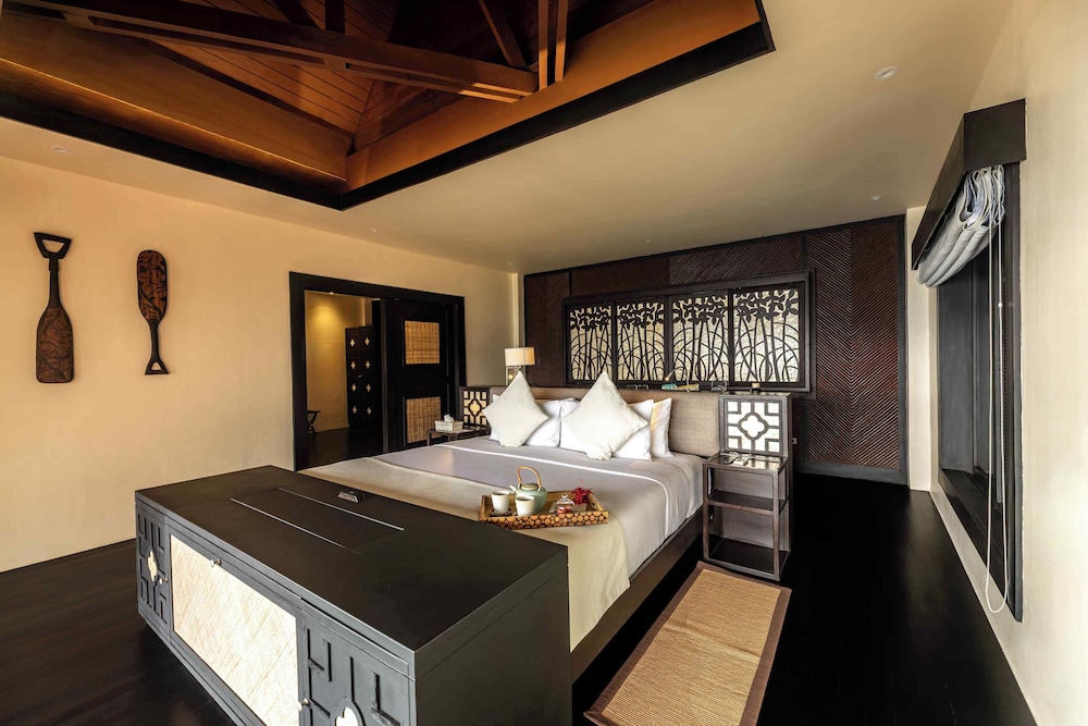 Cauayan Boutique Private Island 12/48