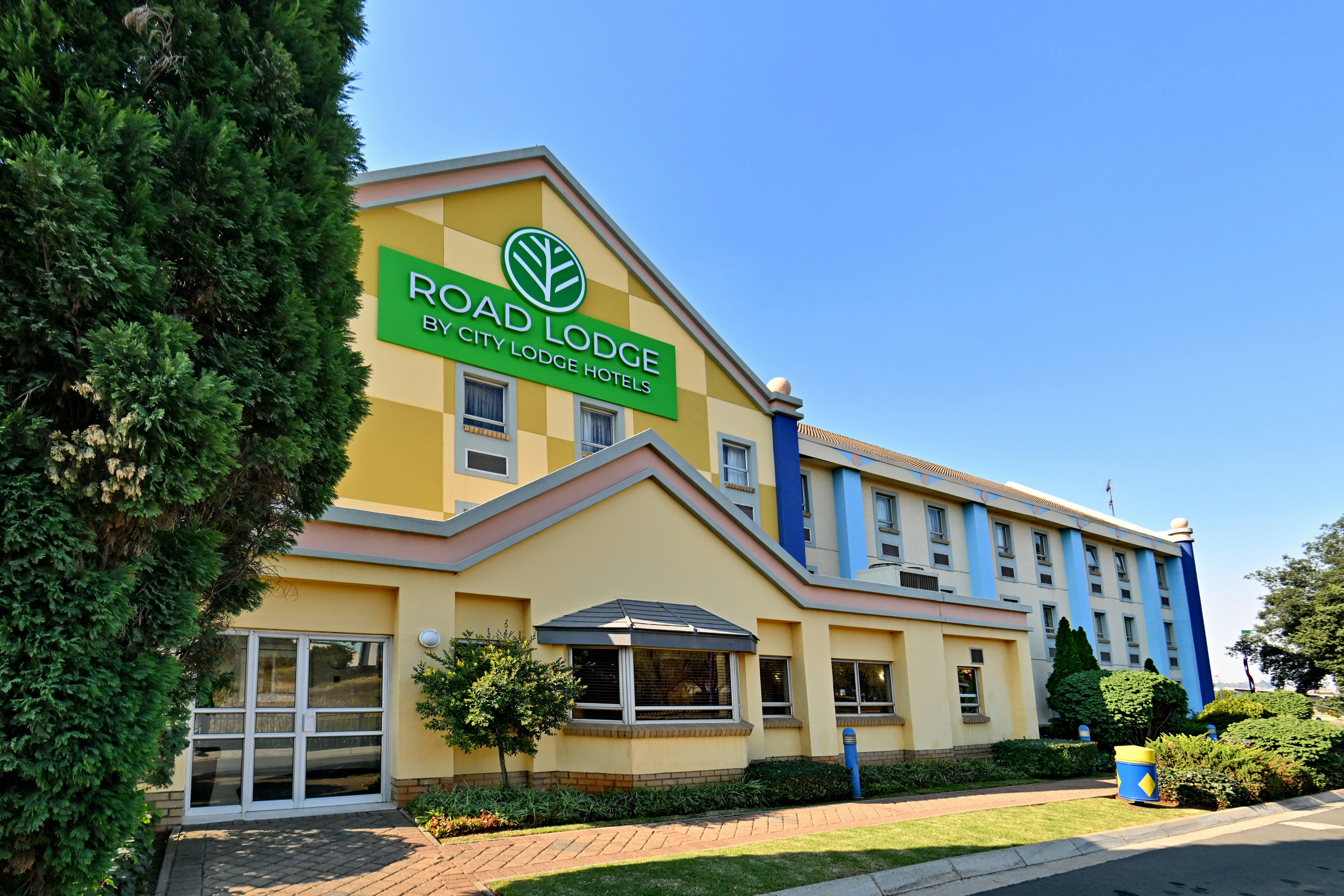 Road Lodge Carnival City 1/8