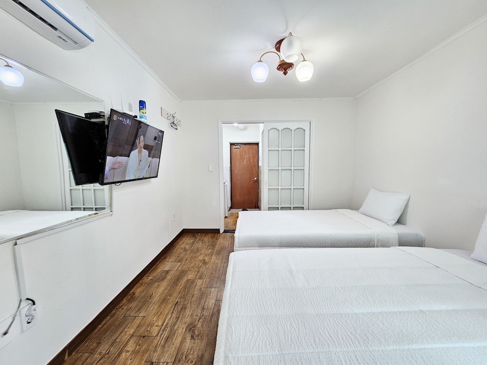 Seongsan Sunrise Pension 11/30