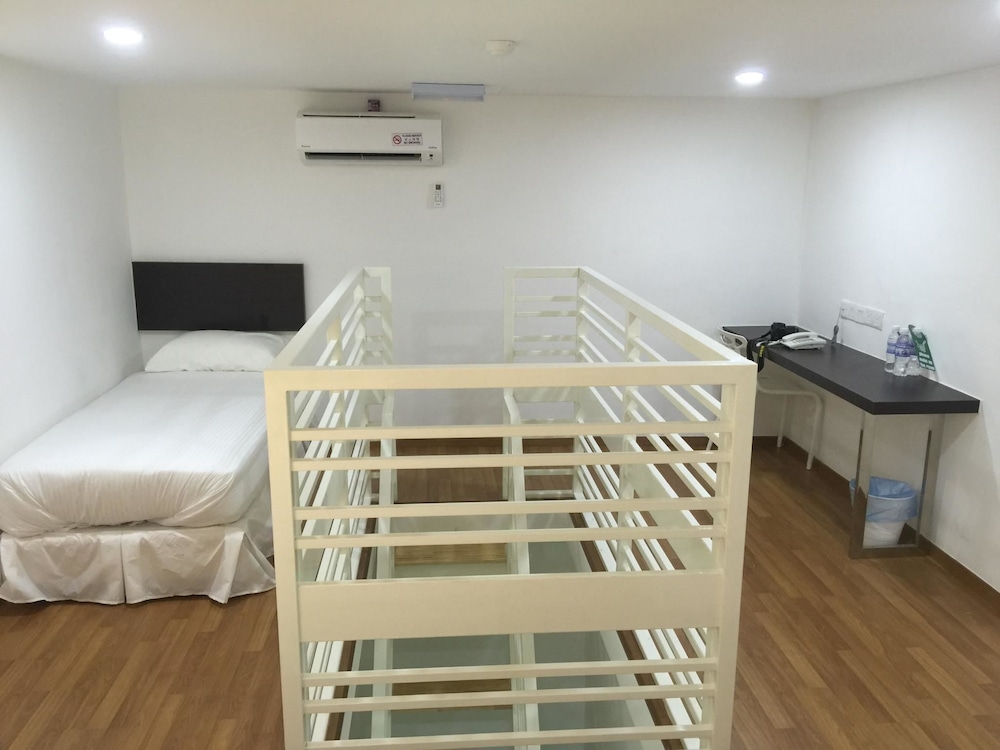 Apple Inn Hotel 45/59