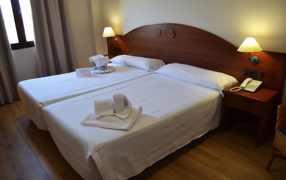 Hotel Reyes Ziries 16/63