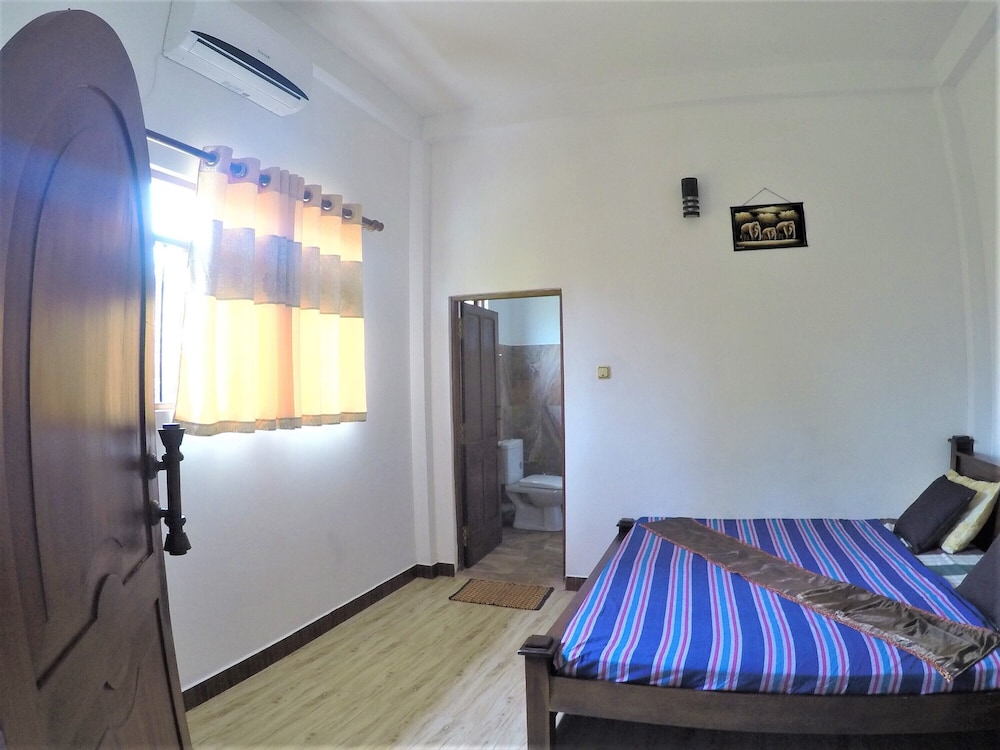 Dhammika Magic Palace 7/50
