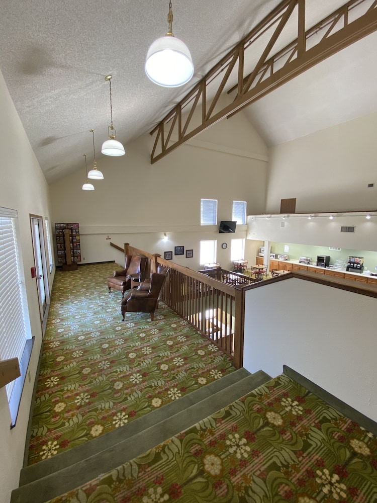 Brookwood Inn 35/46