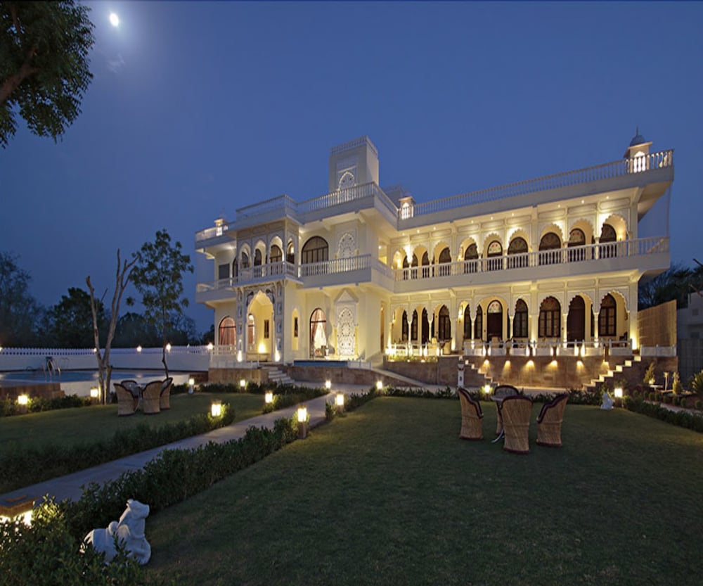 Talai Bagh Palace photo3