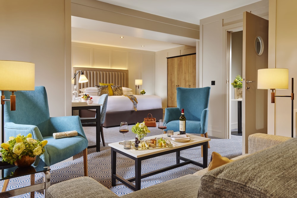 Westport Coast Hotel 41/75