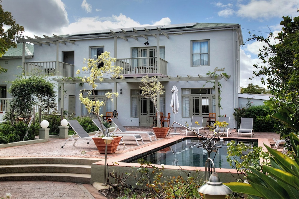 Montagu Country Hotel 9/89