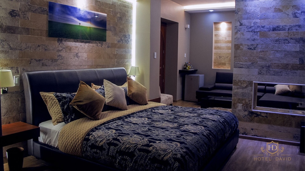 ELITE, SUITE, BALCONY