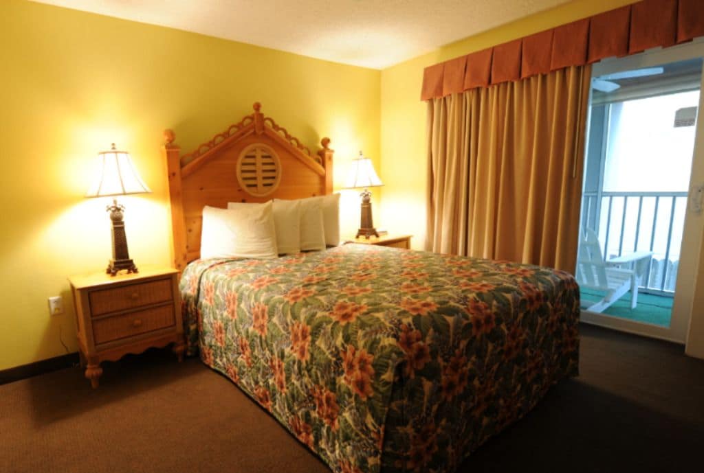 1 BEDROOM, CONDO