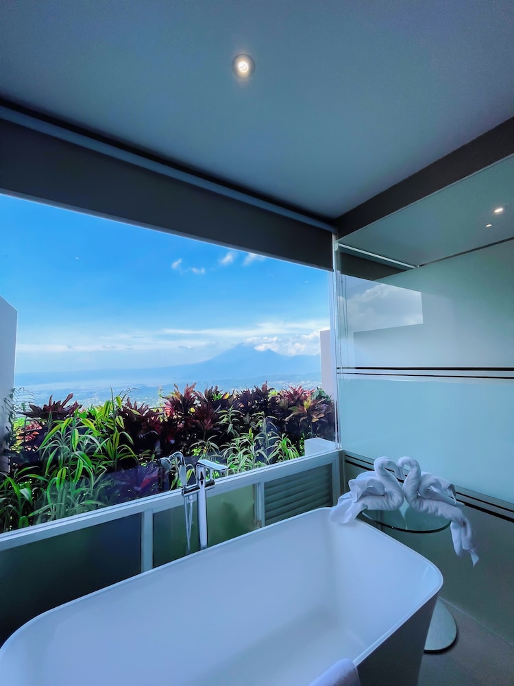 Susan Spa & Resort 35/50