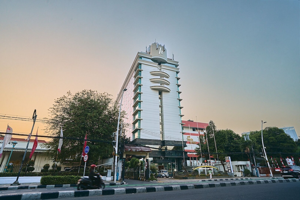 Horison Ultima Menteng Jakarta 2/50