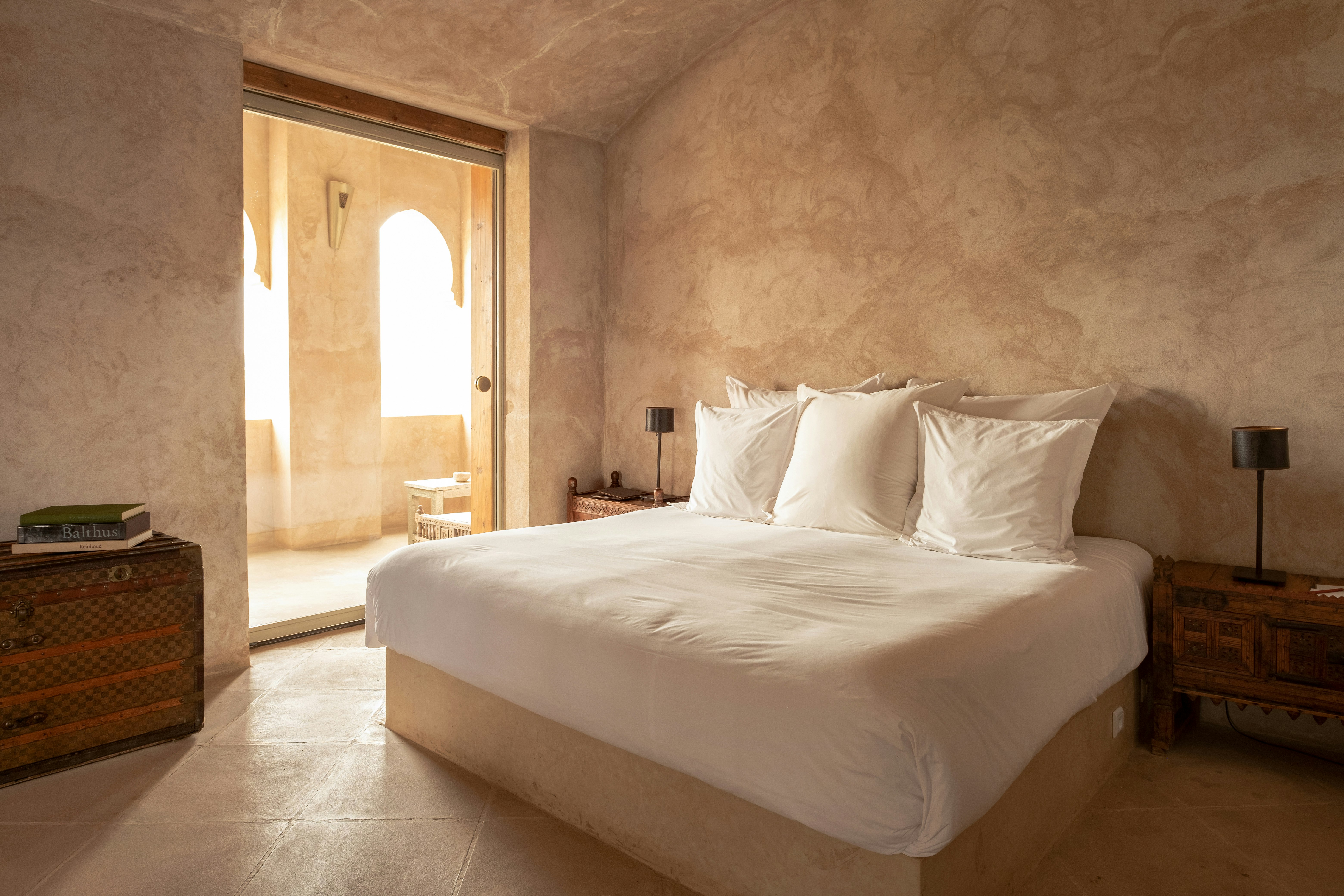 Ksar Char Bagh 12/85