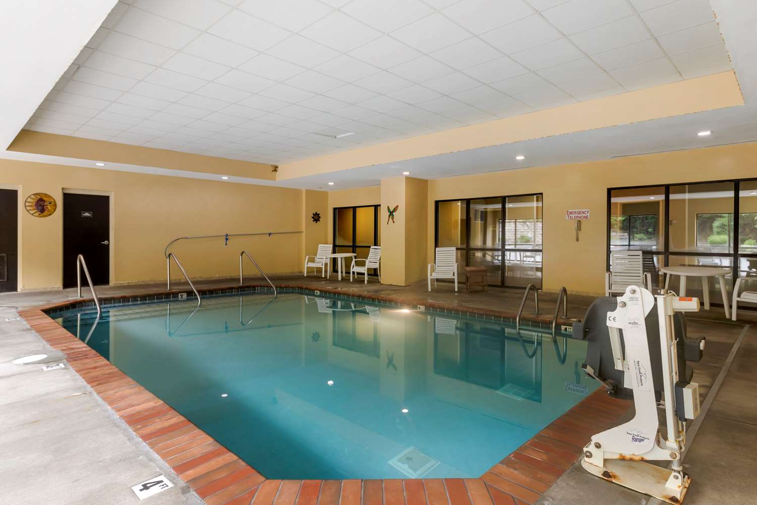 Comfort Suites Kingsport South 20/32