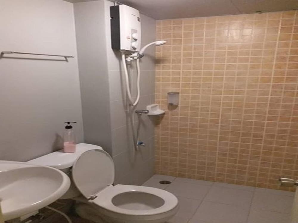 Poppular Palace Don Mueang Bangkok 44/45