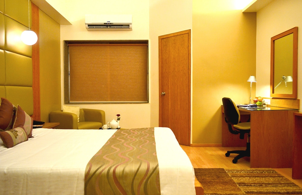 Sinclairs Siliguri 17/50