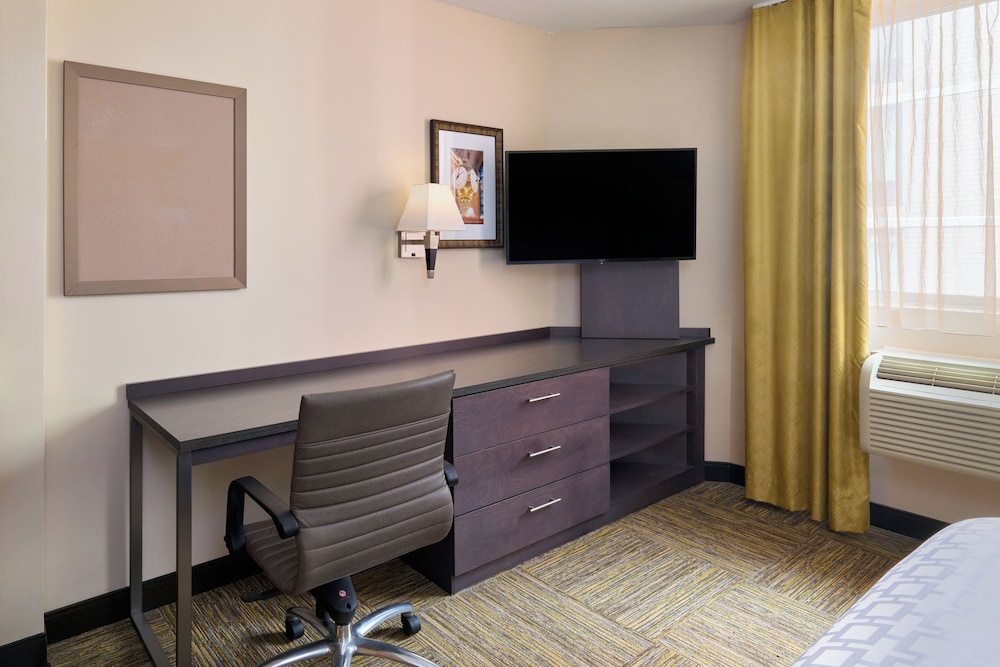Candlewood Suites New York City- Times Square 35/50