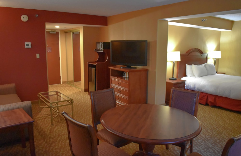 DoubleTree by Hilton Hotel Asheville Biltmore 38/68