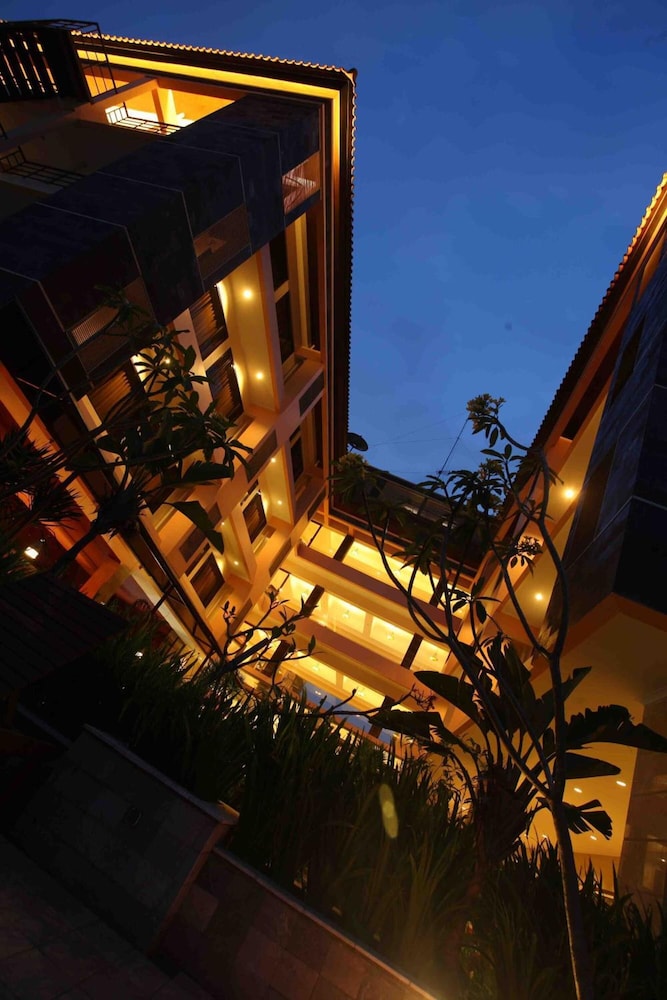 BALI WORLD HOTEL 2/46