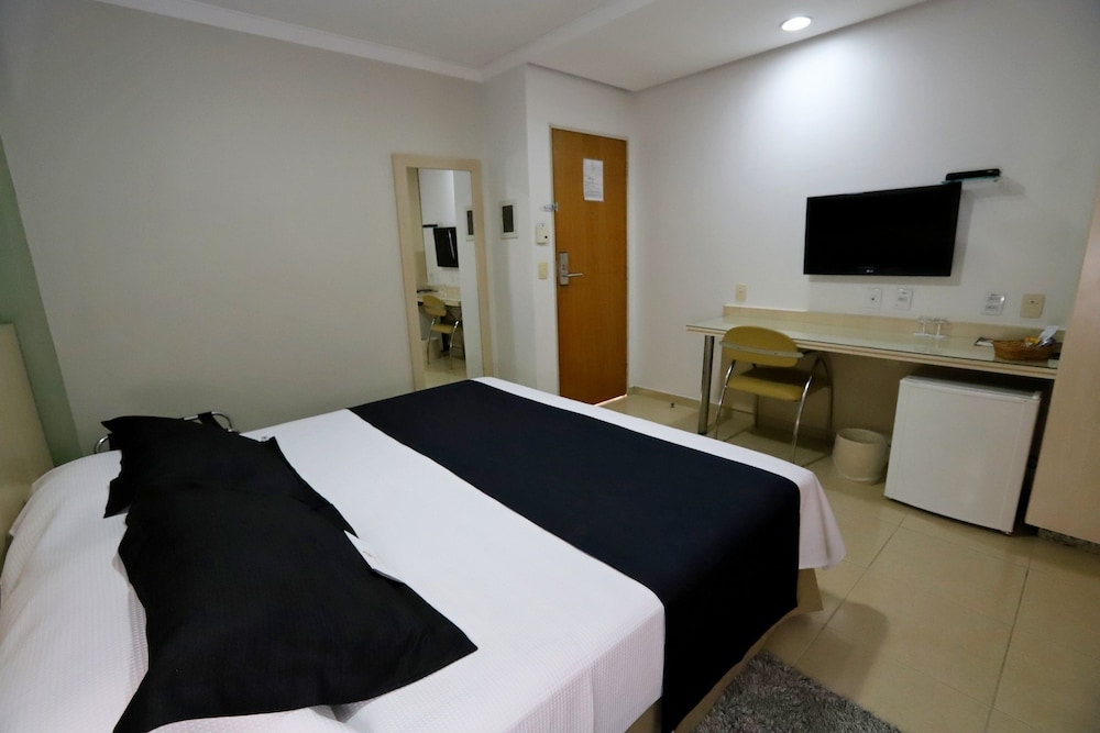 Maione Hotel 6/50