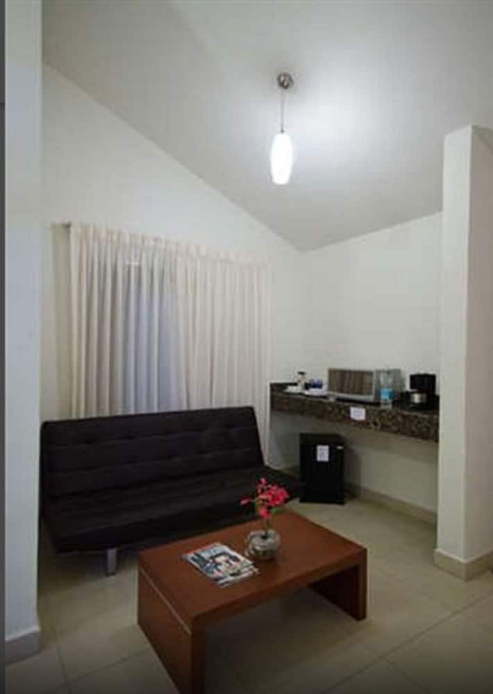 Grand City Hotel 26/49